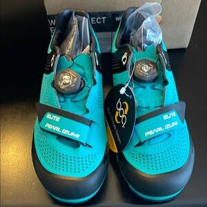 Pearl Izumi Teal and Black cycling shoes with Strap and boa system